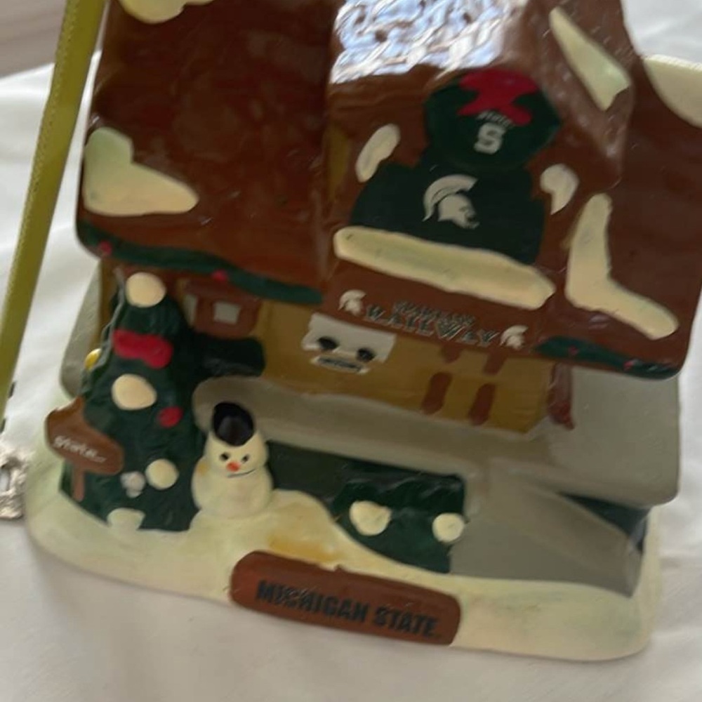 Forever 21 Festive Ceramic House Decor